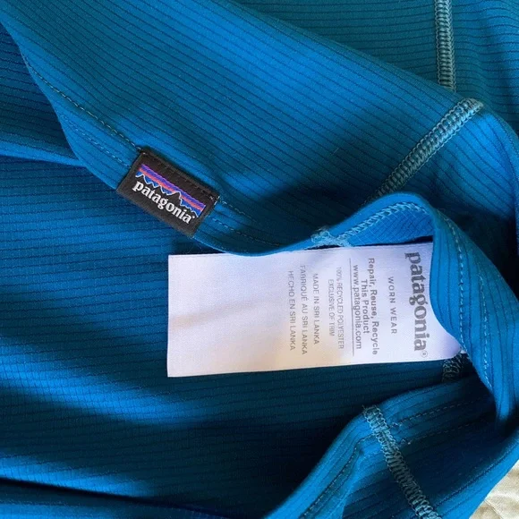 Patagonia Men's Blue Lightweight Long-Sleeved Capilene Baselayer Quarter Zip - Picture 2 of 4